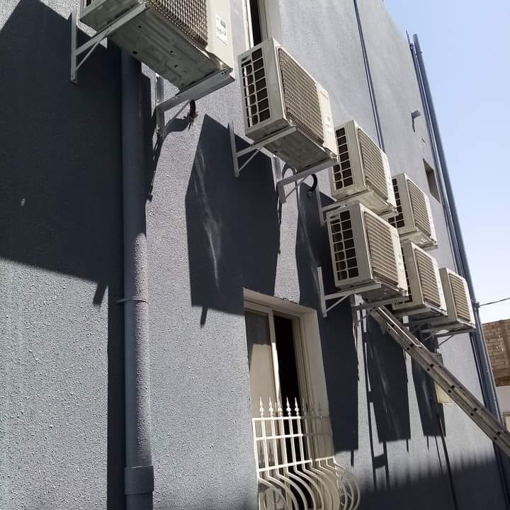 تركيب مكيفات مبنى سكني بالشرقية
